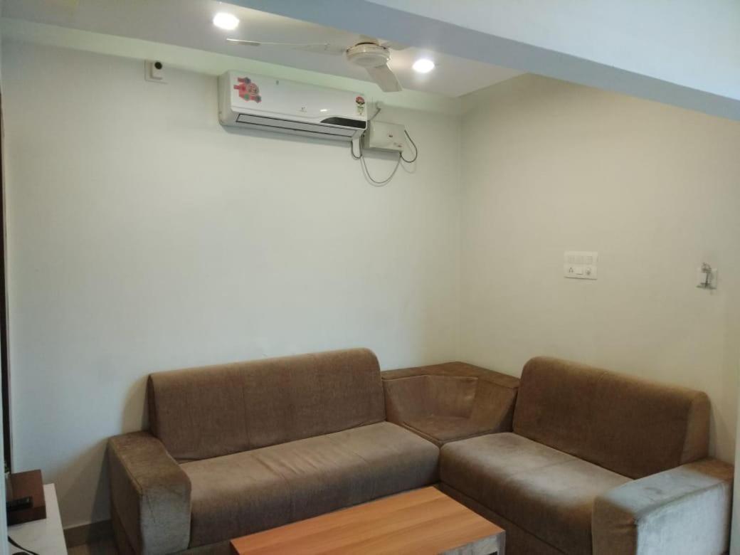 Tirur Tourist Home Bagian luar foto