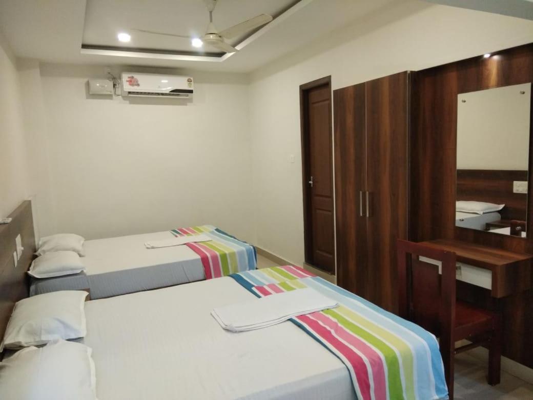 Tirur Tourist Home Bagian luar foto